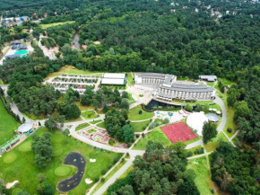Гостиница Holiday Inn Resort Warsaw Józefów, an IHG Hotel  Юзефув